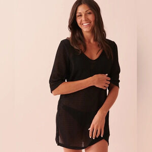 LA VIE EN ROSE Crochet Tunic Coverup
